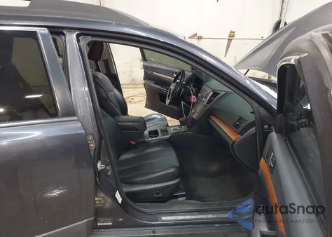 2013 Subaru Outback 2.5I Limited z USA, uszkodzony, nr VIN 4S4BRBJC0D3299511